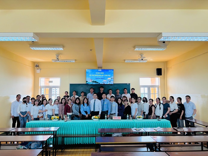 KHAI GIẢNG LỚP LIÊN THÔNG DƯỢC (16)