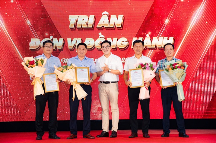 ĐÊM GALA CHÀO ĐÓN TÂN SINH VIÊN K28 (4)