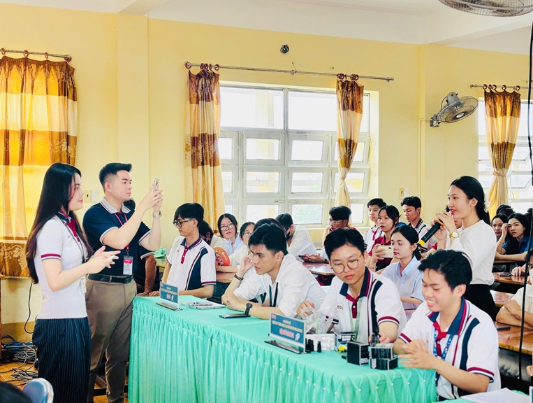 VÒNG CHUNG KẾT CUỘC THI KHỞI NGHIỆP BDU CÀ MAU 2025 (20)