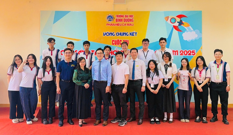 VÒNG CHUNG KẾT CUỘC THI KHỞI NGHIỆP BDU CÀ MAU 2025 (5)