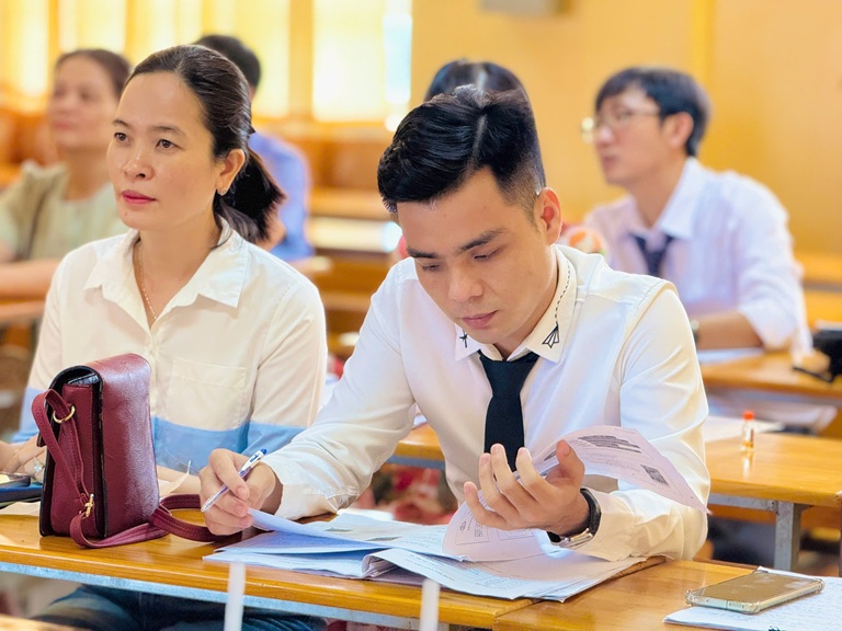 BẢO VỀ TIỂU LUẬN LỚP LIÊN THÔNG DƯỢC (8)