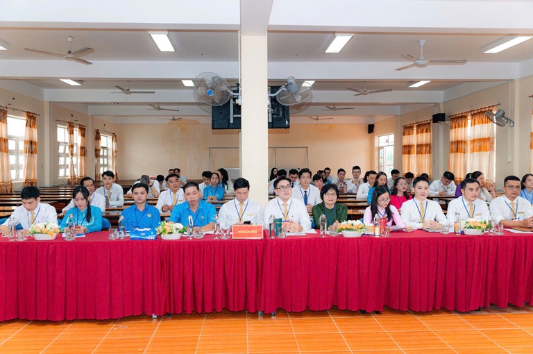 ĐẠI HỘI CÔNG ĐOÀN LẦN III (21)