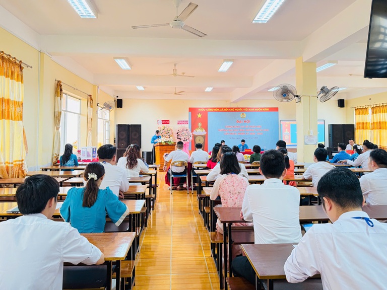 ĐẠI HỘI CÔNG ĐOÀN LẦN III (29)