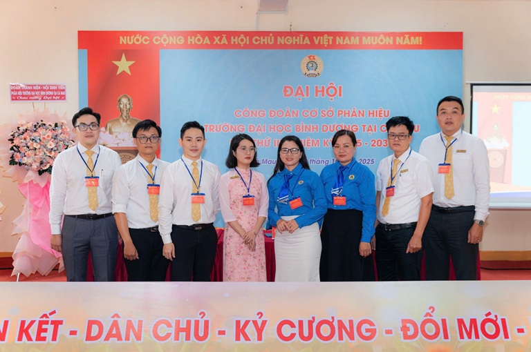 ĐẠI HỘI CÔNG ĐOÀN LẦN III (5)