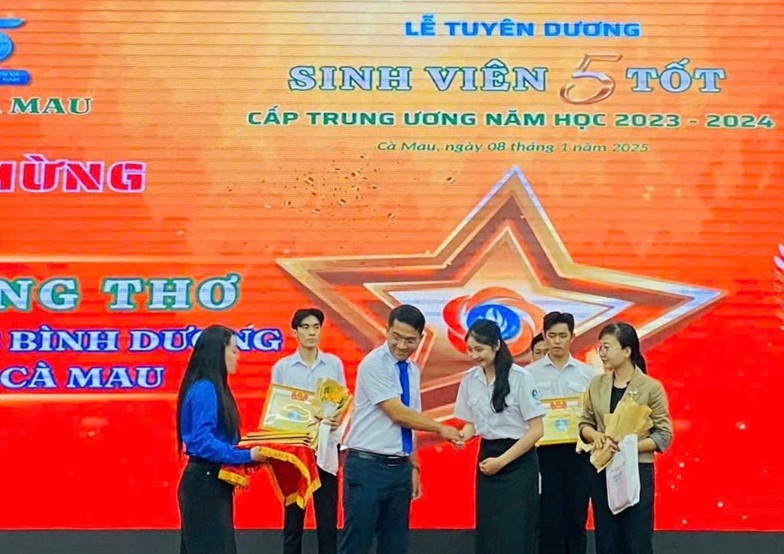 HỒNG THƠ (5)