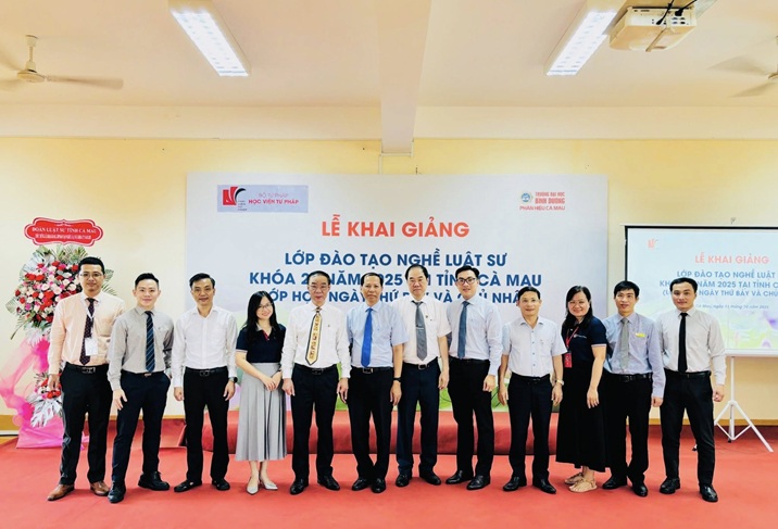 KHAI GIẢNG LỚP ĐÀO TẠO NGHỀ LUẬT SƯ KHÓA 27 (2)