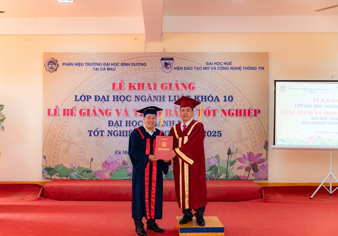 KHAI GIẢNG LỚP LUẬT K10 (10)
