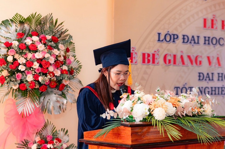 KHAI GIẢNG LỚP LUẬT K10 (7)