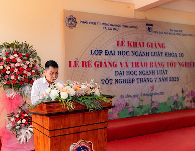 KHAI GIẢNG LỚP LUẬT K10 (8)