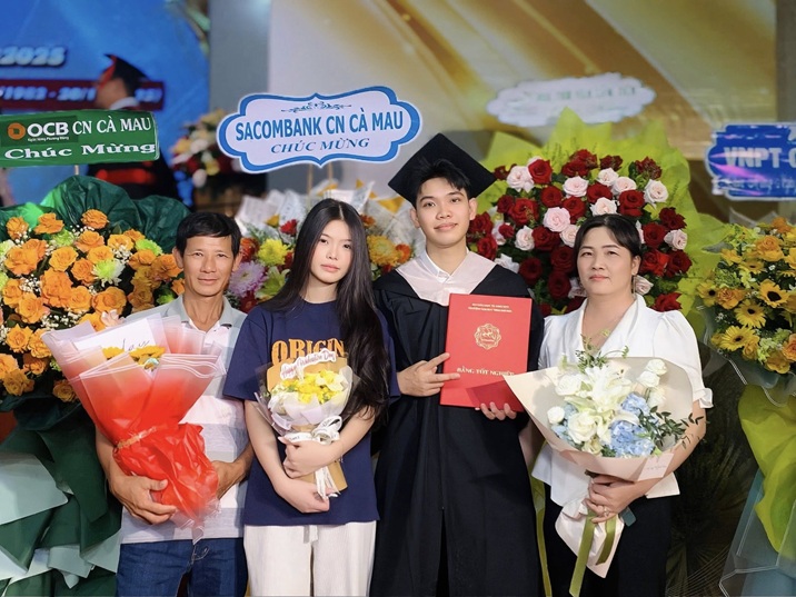 HẬU TỐT NGHIỆP (12)