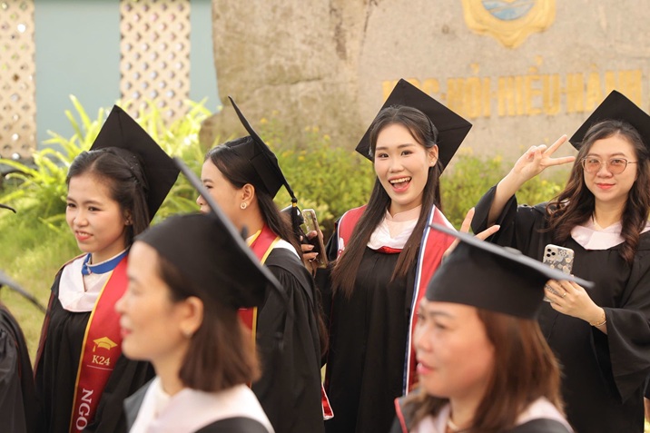 HẬU TỐT NGHIỆP (14)