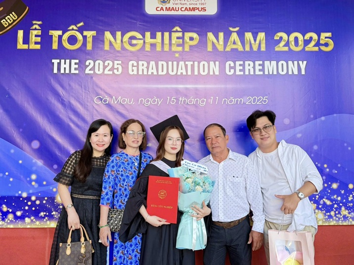 HẬU TỐT NGHIỆP (2)