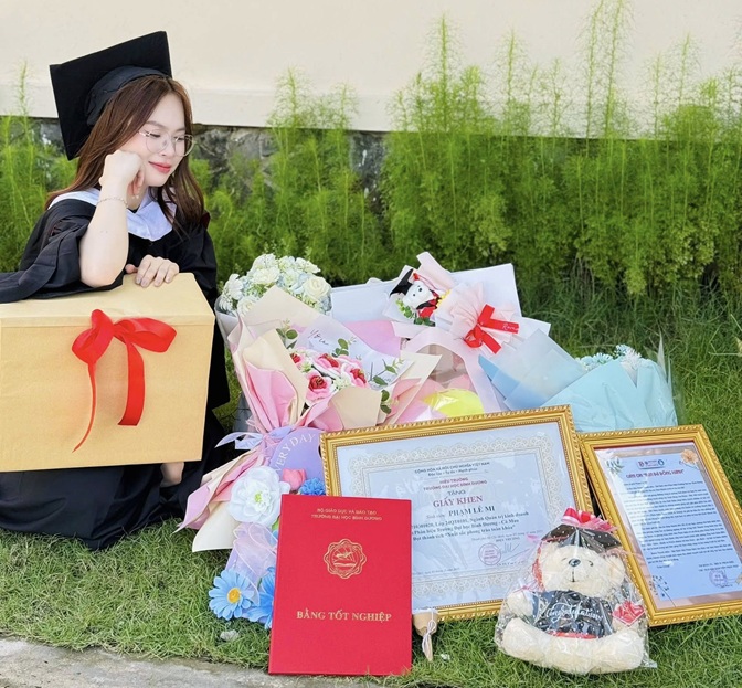 HẬU TỐT NGHIỆP (8)