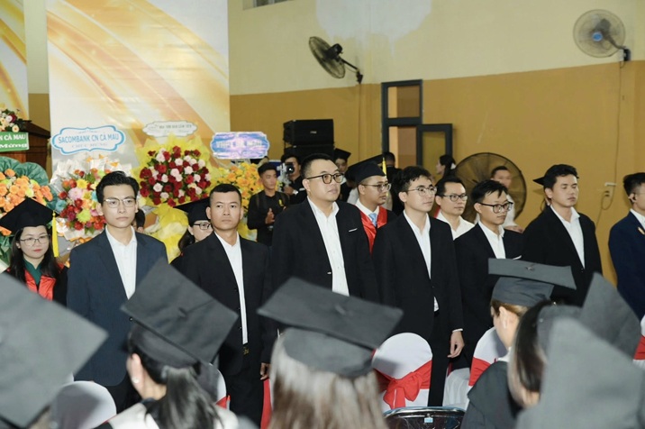 LỄ TỐT NGHIỆP (16)