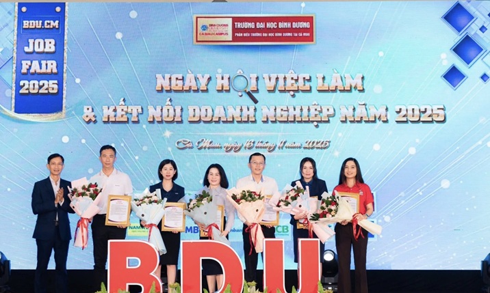 NGÀY HỘI VIỆC LÀM (8)