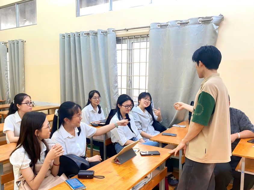 SINH HOẠT CLB TIẾNG ANH (5)