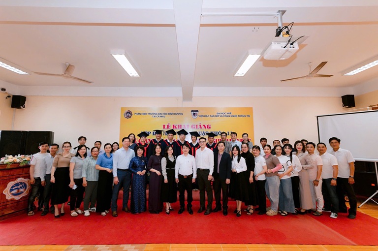 KHAI GIẢNG ĐẠI HỌC LUẬT K11 (1)