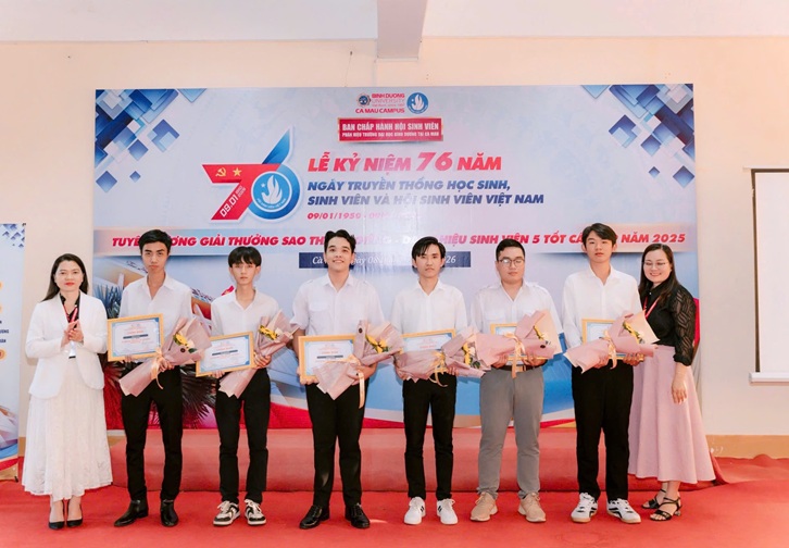 TUYÊN DƯƠNG SINH VIÊN 5 TỐT CÁC CẤP 9 (22)