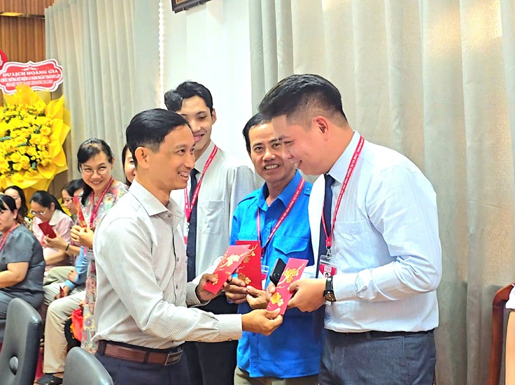 HỌP MẶT 13 NĂM THÀNH LẬP BDU (11)