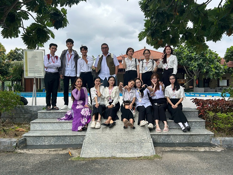 SINH VIÊN HỌC CÙNG DOANH NGHIỆP (7)