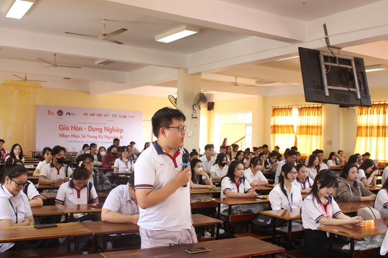 TẬP HUẤN TÌM VIỆC (8)