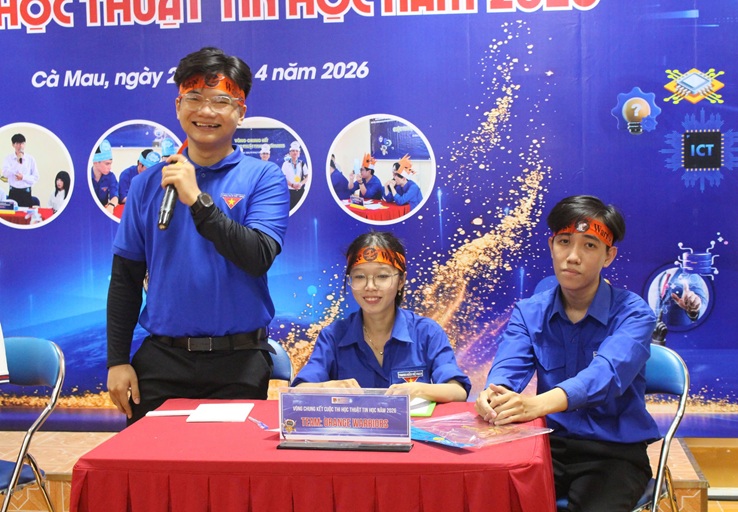 CHUNG KẾT CUỘC THI HỌC THUẬT TIN HỌC (12)