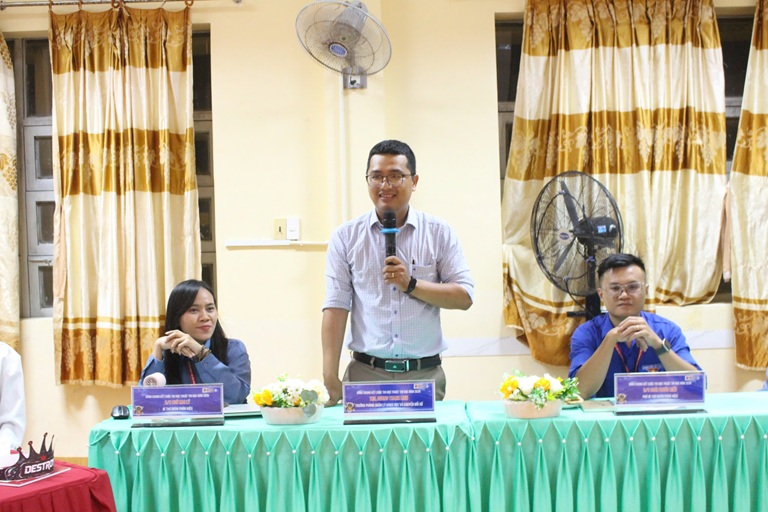 CHUNG KẾT CUỘC THI HỌC THUẬT TIN HỌC (4)