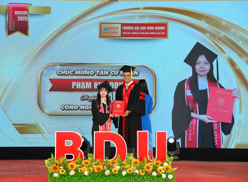 SINH VIÊN PHẠM KIM DON