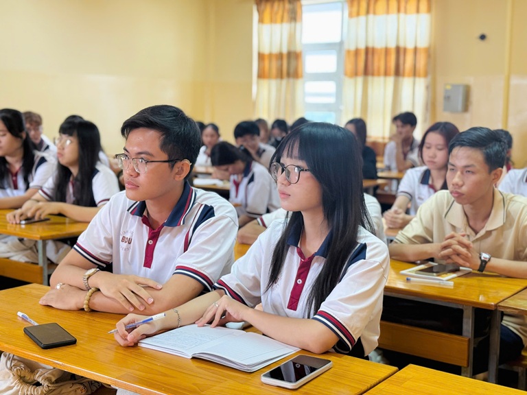 TẬP SỰ BIÊN TẬP TIN BÀI TRUYỀN THÔNG (6)