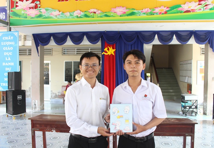 TỔ CHỨC NGÀY HỘI TƯ VẤN THCS THPT LÝ VĂN LÂM (9)