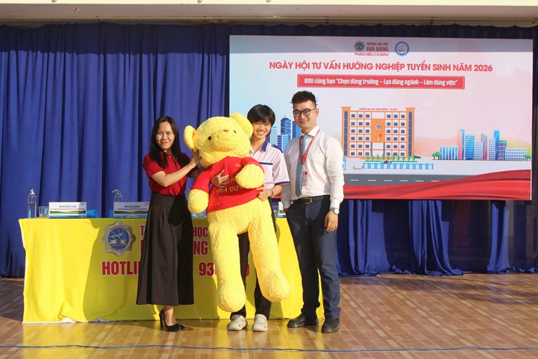 TƯ VẤN HƯỚNG NGHIỆP THPT PHÚ HƯNG (4)