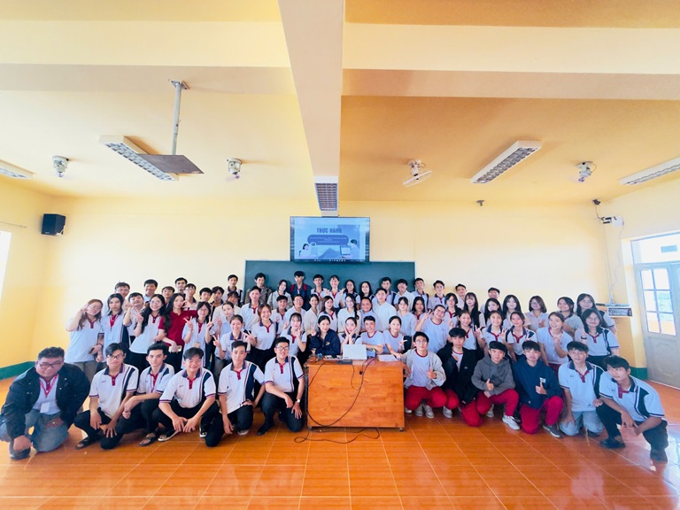 GIAO TIẾP (4)