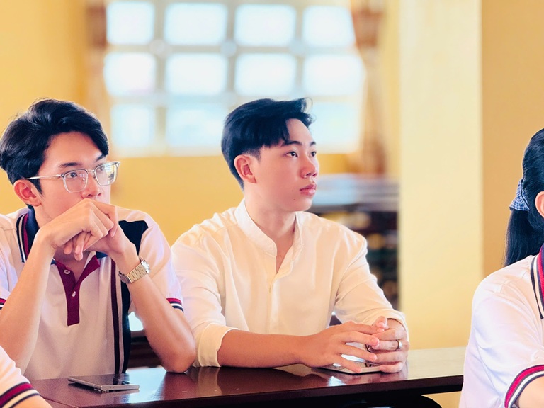 GIAO TIẾP (7)