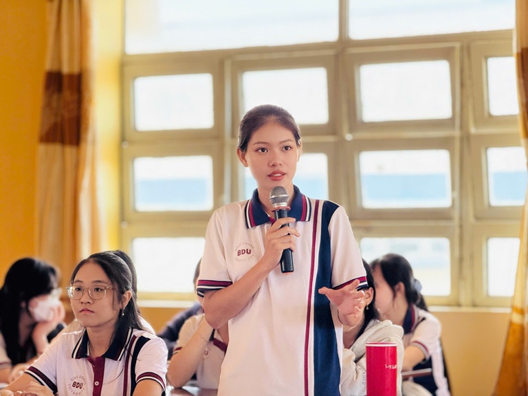GIAO TIẾP (8)
