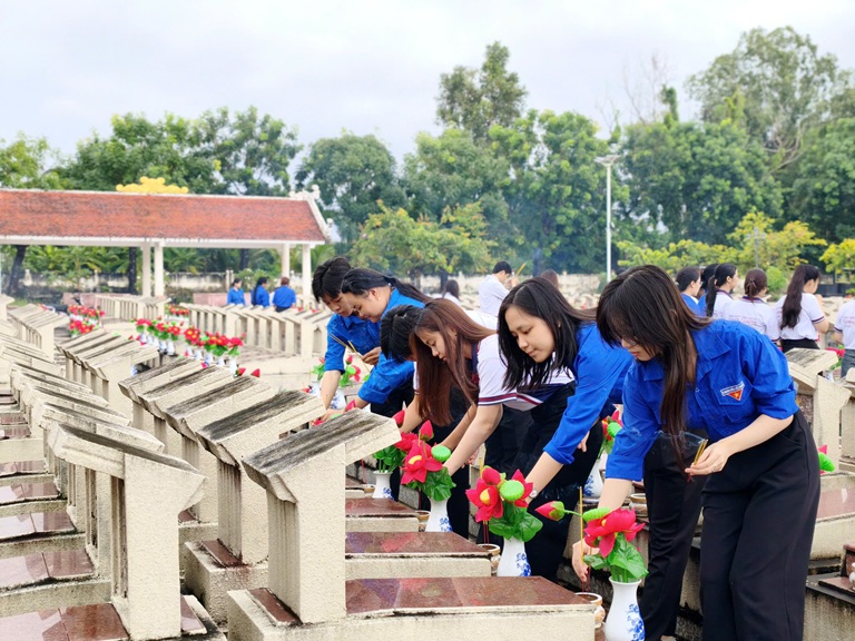 DÂNG HƯƠNG 27 7 (8)