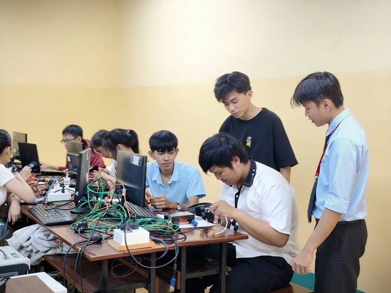 BÁO CÁO LỘ TRÌNH NGHỀ NGHIỆP (10)