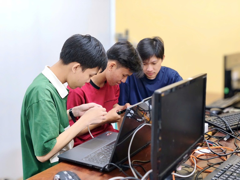 BÁO CÁO LỘ TRÌNH NGHỀ NGHIỆP (12)