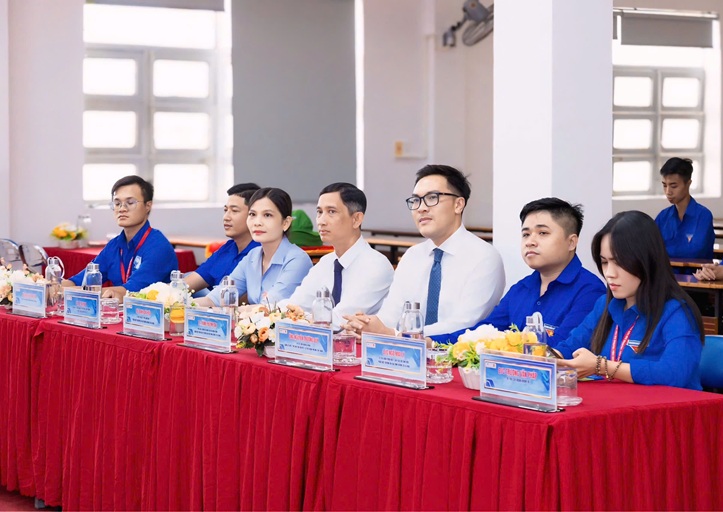 RA QUÂN MÙA HÈ XANH (12)