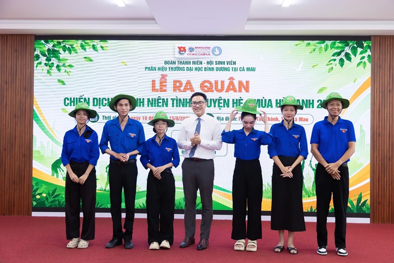 RA QUÂN MÙA HÈ XANH (5)