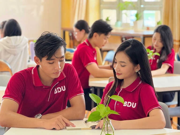 RÈN LUYỆN SINH VIÊN