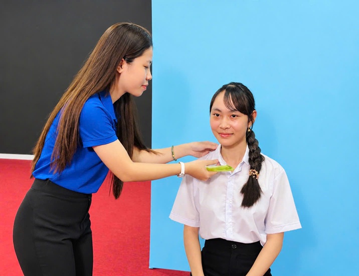 CHỤP ẢNH THẺ PHỎNG VẤN TÂN SINH VIÊN (5)