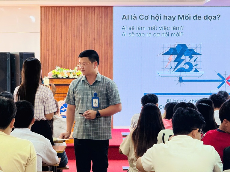 TỌA ĐÀM ĐỊNH HƯỚNG NGHỀ NGHIỆP (9)