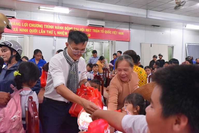 TRUNG THU BẠC LIÊU (17)