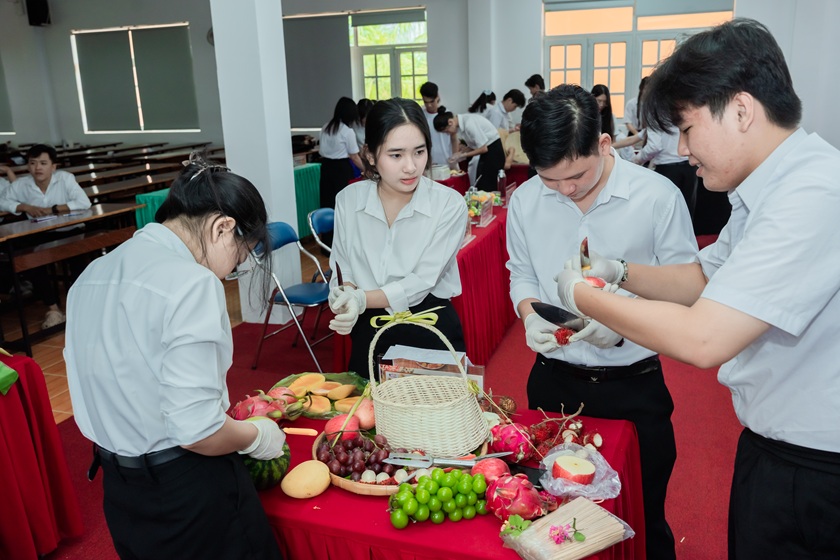 CUỘC THI TRANG TRÍ TRÁI CÂY (4)