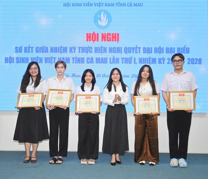 HỘI NGHỊ SƠ KẾT GIỮA NHIỆM KỲ HỘI SINH VIÊN TỈNH CÀ MAU (1)