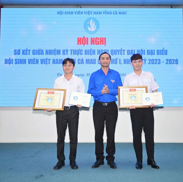 HỘI NGHỊ SƠ KẾT GIỮA NHIỆM KỲ HỘI SINH VIÊN TỈNH CÀ MAU (4)