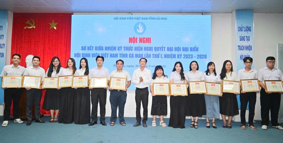 HỘI NGHỊ SƠ KẾT GIỮA NHIỆM KỲ HỘI SINH VIÊN TỈNH CÀ MAU (5)