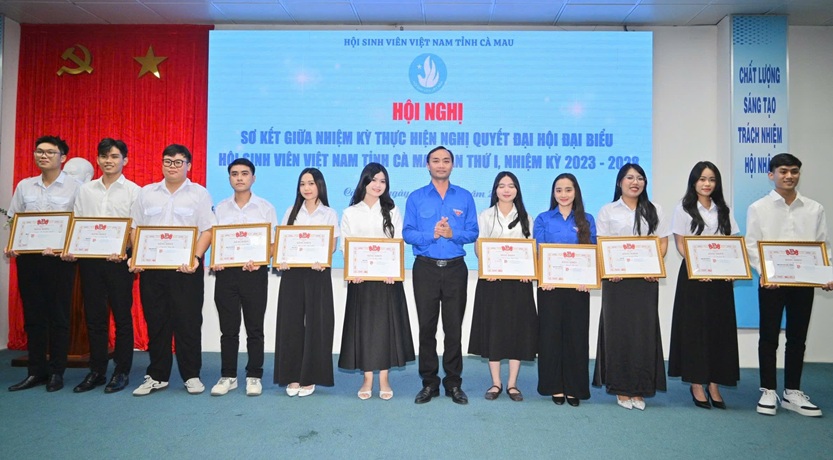 HỘI NGHỊ SƠ KẾT GIỮA NHIỆM KỲ HỘI SINH VIÊN TỈNH CÀ MAU (6)