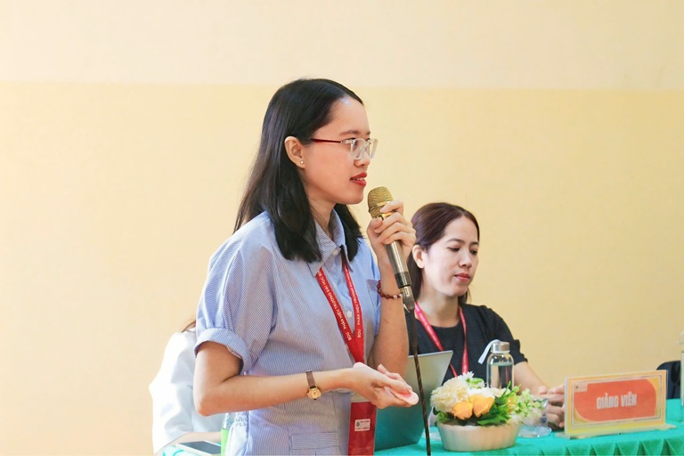 SEMINAR NGÔN NGỮ ANH (9)