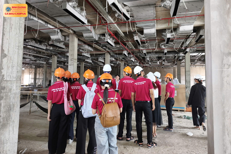 TSV NGÔN NGỮ ANH THAM QUAN KHÁCH SẠN PHÚ CƯỜNG (15)